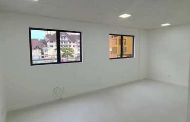 Imagem 8: Excelente sala comercial, localizada próximo a Vila Germânica
