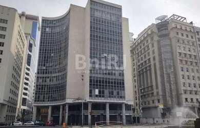 Imagem: O depósito possui 1.037m² de Área e está localizado em