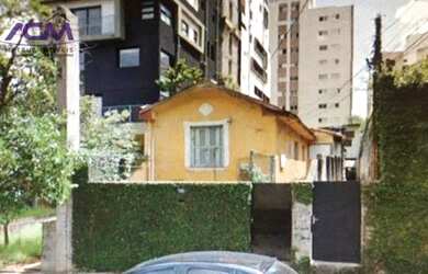 Imagem: O terreno possui 350m² de Área e está localizado em Pinheiros