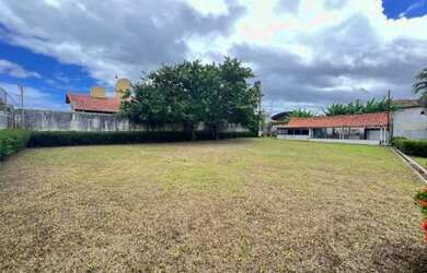 Imagem: O terreno possui 800m² de Área e está localizado em Olho