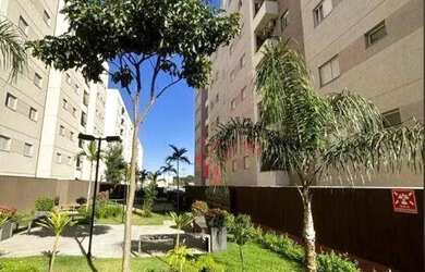 Imagem: O apartamento possui 2 Dormitórios, 1 Banheiro, 1 Vaga na garagem