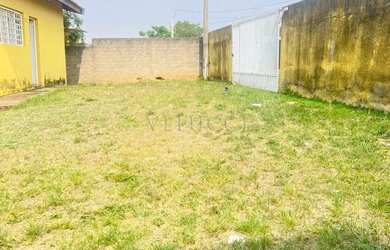 Imagem: A casa possui 2 Dormitórios, 1 Banheiro, 5 Vagas na garagem