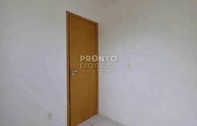 Imagem: O apartamento possui 3 Dormitórios, 1 Banheiro, 1 Vaga na garagem