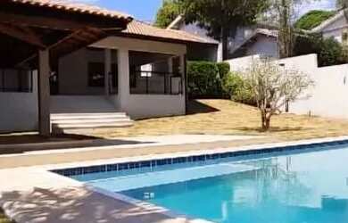 Imagem: A casa em condomínio possui 3 Dormitórios, 4 Banheiros, 2