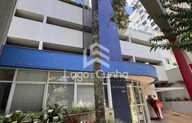 Imagem: O apartamento possui 1 Dormitório, 1 Banheiro, 1 Vaga na garagem