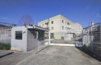 Imagem: O apartamento possui 3 Dormitórios, 1 Banheiro, 1 Vaga na garagem