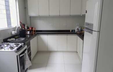 Imagem 3: CURITIBA - Sobrado Padrão - Novo Mundo