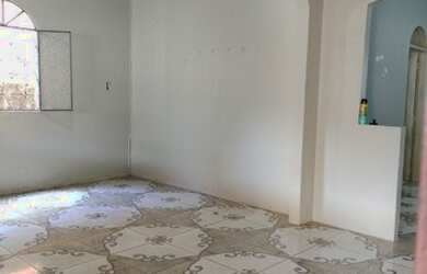 Imagem: A casa possui 3 Dormitórios, 1 Banheiro, Imóvel novo e está