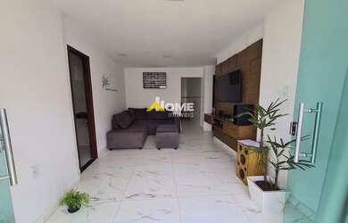 Imagem: A casa possui 2 Dormitórios, 1 Banheiro, 3 Vagas na garagem