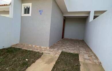 Imagem: A casa possui 2 Dormitórios, 1 Banheiro, 1 Vaga na garagem