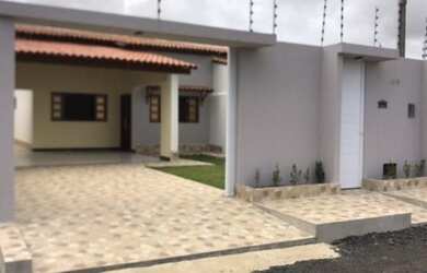 Imagem: A casa está localizado em Centro, Arapiraca à venda por R$12.000