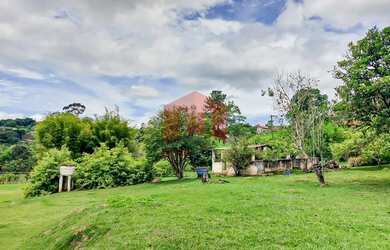 Imagem: O terreno à venda possui 10m² de Área e está localizado