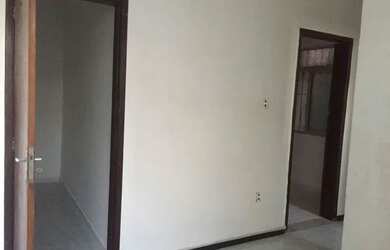 Imagem: A casa possui 3 Dormitórios, 2 Banheiros e está localizado