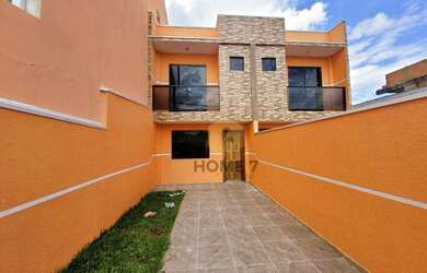 Imagem: A casa possui 3 Dormitórios, 2 Banheiros, 1 Vaga na garagem