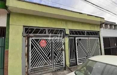 Imagem: A casa possui 2 Dormitórios, 1 Banheiro, 2 Vagas na garagem