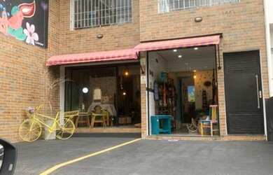 Imagem: O depósito possui 1 Vaga na garagem, 10m² de Área e está