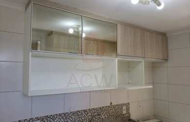 Imagem: O apartamento possui 3 Dormitórios, 1 Banheiro, 1 Vaga na garagem