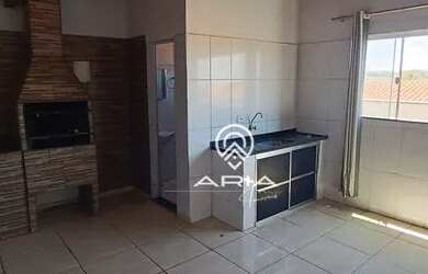 Imagem: A casa em condomínio possui 3 Dormitórios, 2 Banheiros, 1