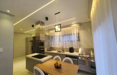 Imagem: A casa em condomínio possui 3 Dormitórios, 5 Banheiros, 4