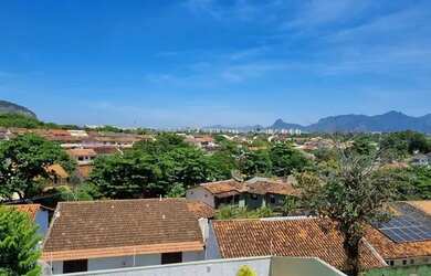 Imagem: A casa em condomínio possui 4 Dormitórios, 5 Banheiros, 2