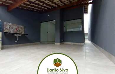 Imagem: A casa possui 3 Dormitórios, 1 Banheiro, 1 Vaga na garagem