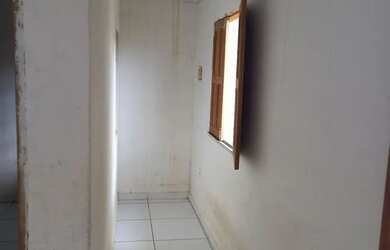 Imagem: O apartamento possui 2 Dormitórios, 1 Banheiro, 2 Vagas na