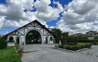 Imagem: O terreno possui 450m² de Área e está localizado em São