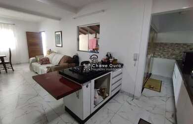 Imagem: A casa em condomínio possui 2 Dormitórios, 1 Banheiro, 2 Vagas