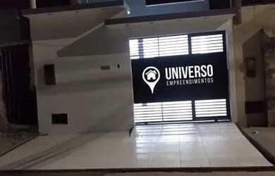 Imagem: A casa possui 2 Dormitórios, 2 Banheiros e 2 Vagas na garagem