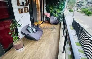 Imagem: O apartamento possui 3 Dormitórios, 3 Banheiros, 2 Vagas na