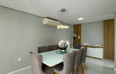 Imagem: A casa em condomínio possui 4 Dormitórios, 5 Banheiros, 4