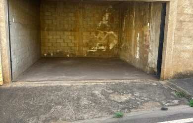 Imagem 2: Vende se casa. Varanda, 2 Vagas na garageme2 Dormitórios