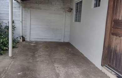 Imagem 2: Casa a venda em pequeno condomínio