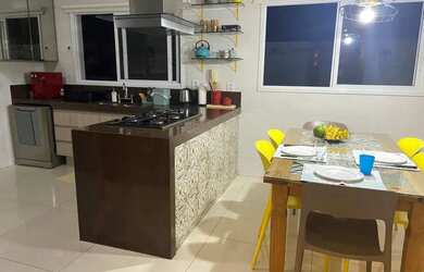 Imagem 11: Vendo Sobrado com 4 suítes com piscina e área gourmet mobiliado