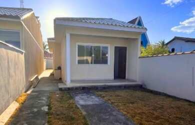 Imagem: A casa possui 2 Dormitórios, 2 Banheiros, 1 Vaga na garagem