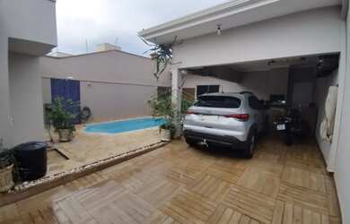 Imagem 2: Casa Padrão em Jaú. Piscina, 12m² de Área, 2 Vagas na garageme2 Dormitórios