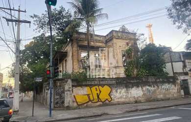 Imagem: O terreno possui 533m² de Área e está localizado em Centro