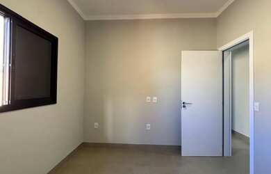 Imagem 15: Linda casa em condomínio à venda