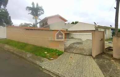 Imagem: A casa possui 2 Dormitórios, 1 Banheiro, 1 Vaga na garagem