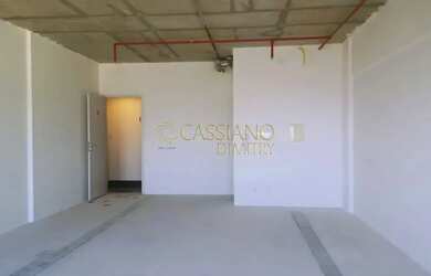 Imagem: O depósito possui 2 Vagas na garagem, 43m² de Área e está