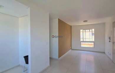 Imagem: O apartamento possui 3 Dormitórios, 1 Banheiro, 1 Vaga na garagem