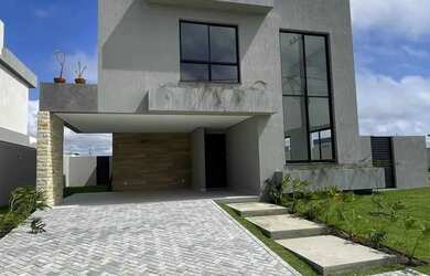 Imagem: A casa em condomínio possui 3 Dormitórios, 4 Banheiros, 2