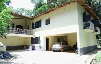 Imagem: A casa em condomínio à venda possui 5 Dormitórios, 5 Banheiros