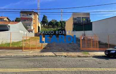 Imagem: O terreno possui 300m² de Área, Imóvel novo e está localizado
