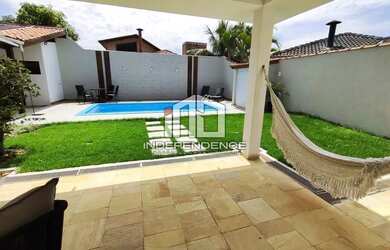 Imagem: A casa em condomínio possui 4 Dormitórios, 5 Banheiros, 5