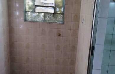 Imagem: O quarto e está localizado em São Benedito, Nova Iguaçu para