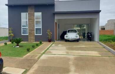 Imagem: A casa em condomínio possui 3 Dormitórios, 4 Banheiros, 4