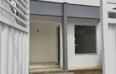 Imagem: A casa possui 2 Dormitórios, 1 Banheiro, 1 Vaga na garagem