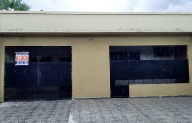 Imagem: A casa possui 2 Dormitórios, 2 Banheiros, 1 Vaga na garagem