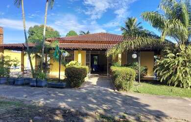 Imagem: A chácara possui 2000m² de Área e está localizado em Cidade